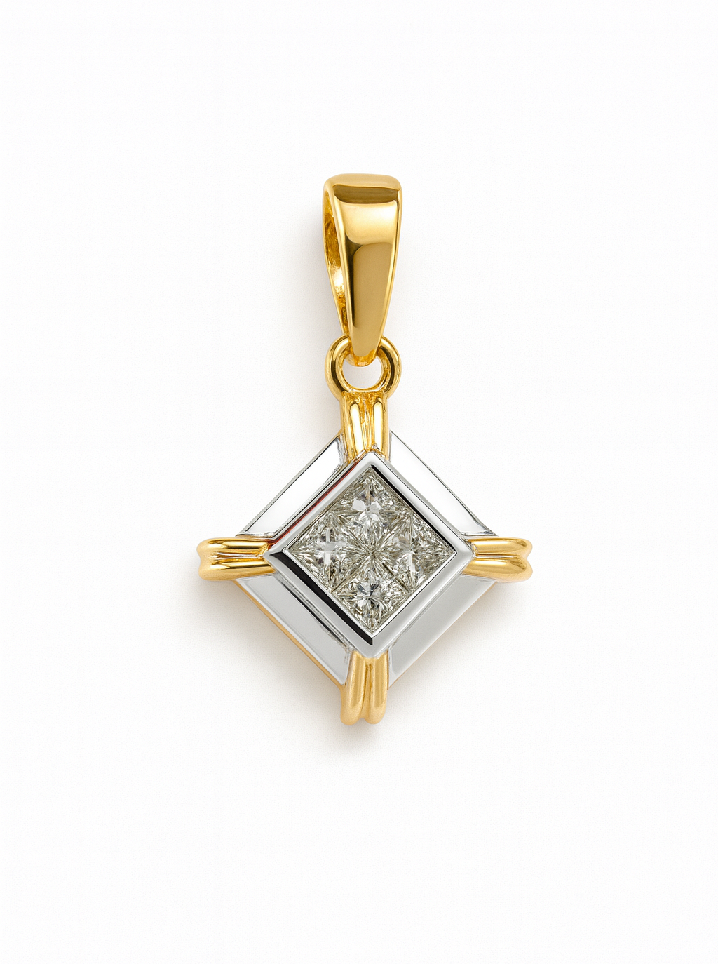 Beautiful 18 Kt Gold  Natural Diamond Pendant